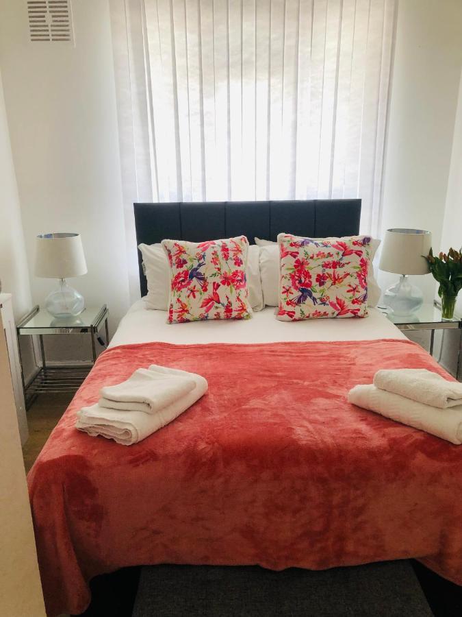 Super Location 2, 1Min Metro 10 Min From Camden Apartment Londra Exterior foto